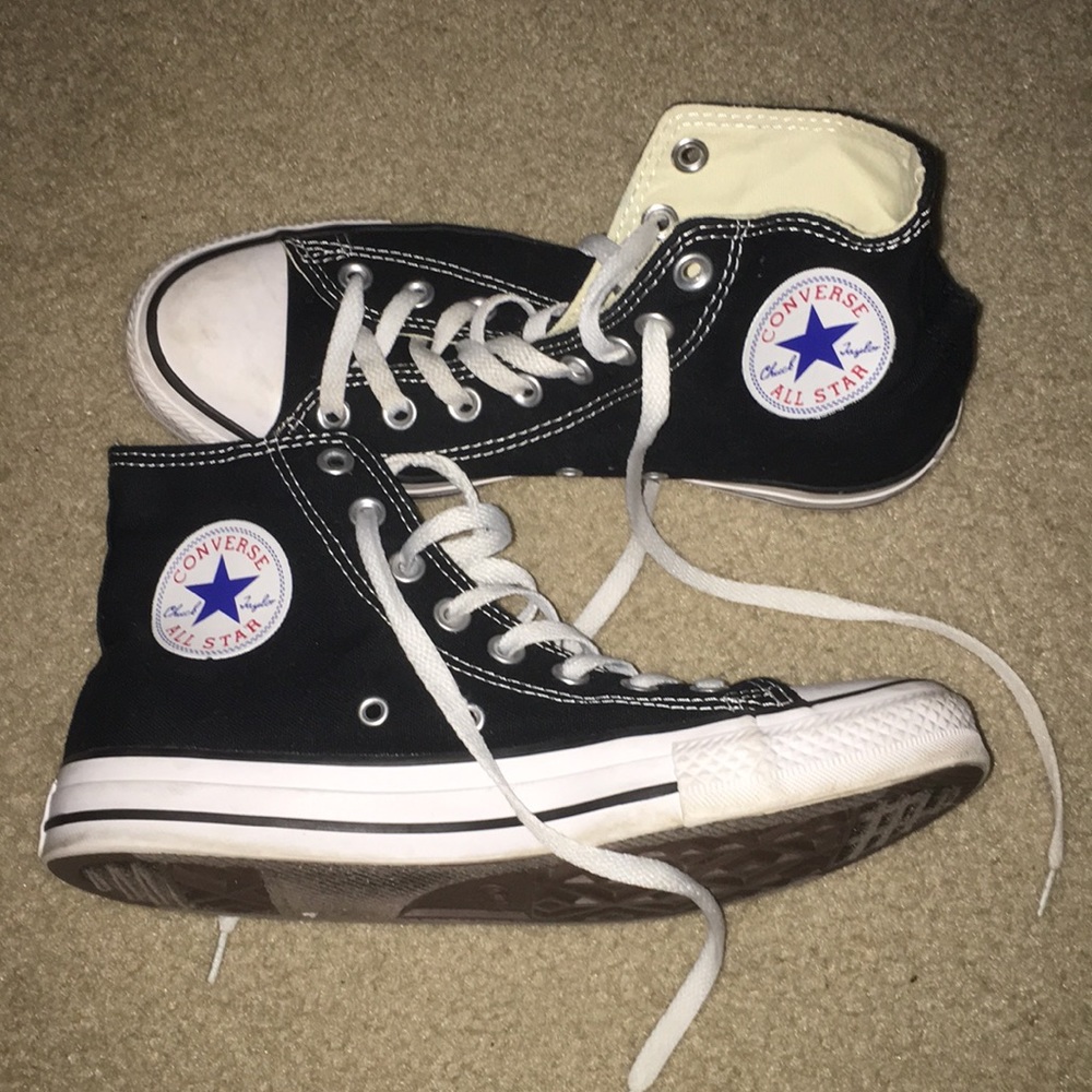 Black hightop converse